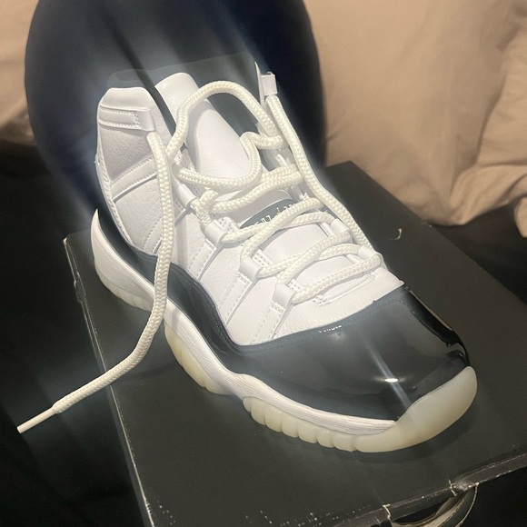 Kids White and Black Sneakers - Picture 1 of 4